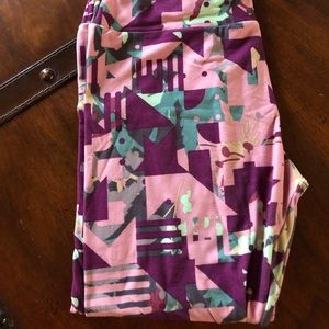 4 pair of TC Leggings